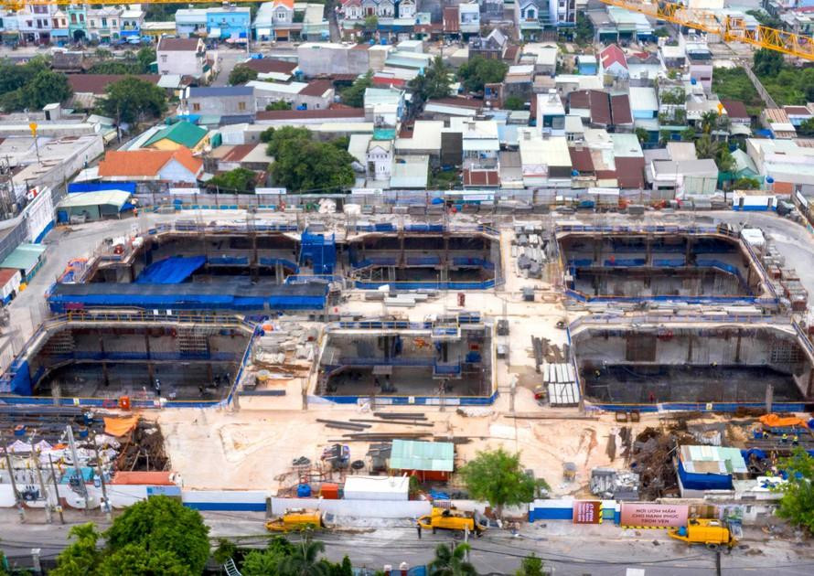 Nhiều doanh nghiệp xây dựng than khó với quy định mới của Sở Xây dựng TPHCM.