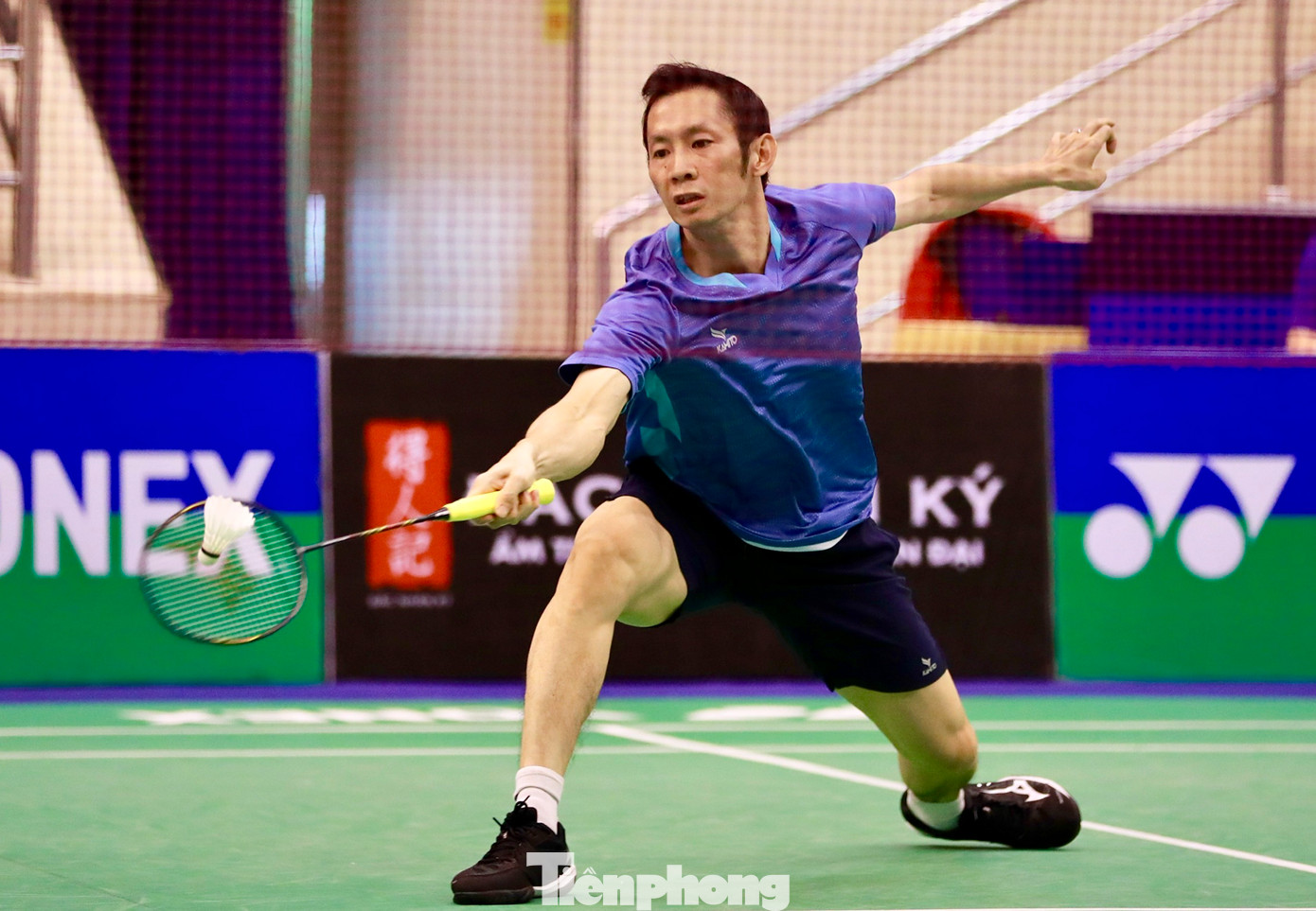 Bước sang ván thứ hai, đại diện chủ nhà vẫn chơi cố gắng nhưng gánh nặng tuổi tác đã không cho phép Tiến Minh làm nên bất ngờ.