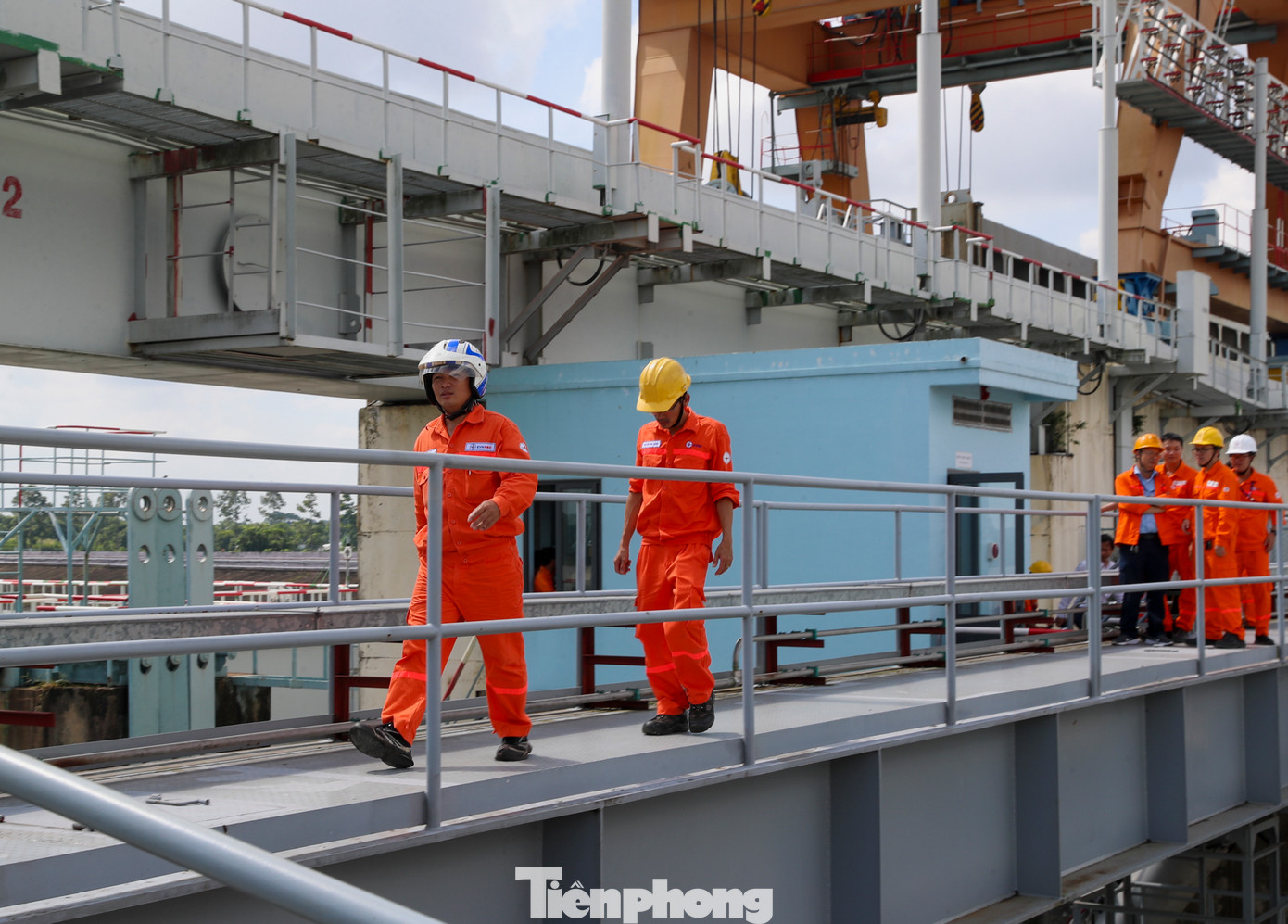 Trước đó Công ty Thủy điện Trị An đã có công văn thông báo đến Ban PCTT-TKCN các địa phương ở hạ du sông Đồng Nai (TP HCM và tỉnh Đồng Nai, Bình Dương) về thông tin xả lũ để có kế hoạch chỉ đạo, phối hợp và thông báo cho nhân dân chủ động các biện pháp phòng ngừa, nhằm tránh những thiệt hại có thể xảy ra.