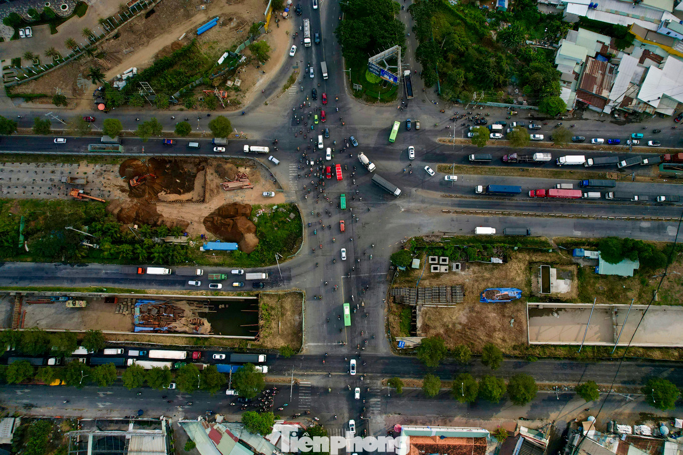 Hầm chui ban đầu dự kiến xong 6/2022 nhưng bị dời sang năm 2024. Hiện công trình mới đạt hơn 40% tiến độ.