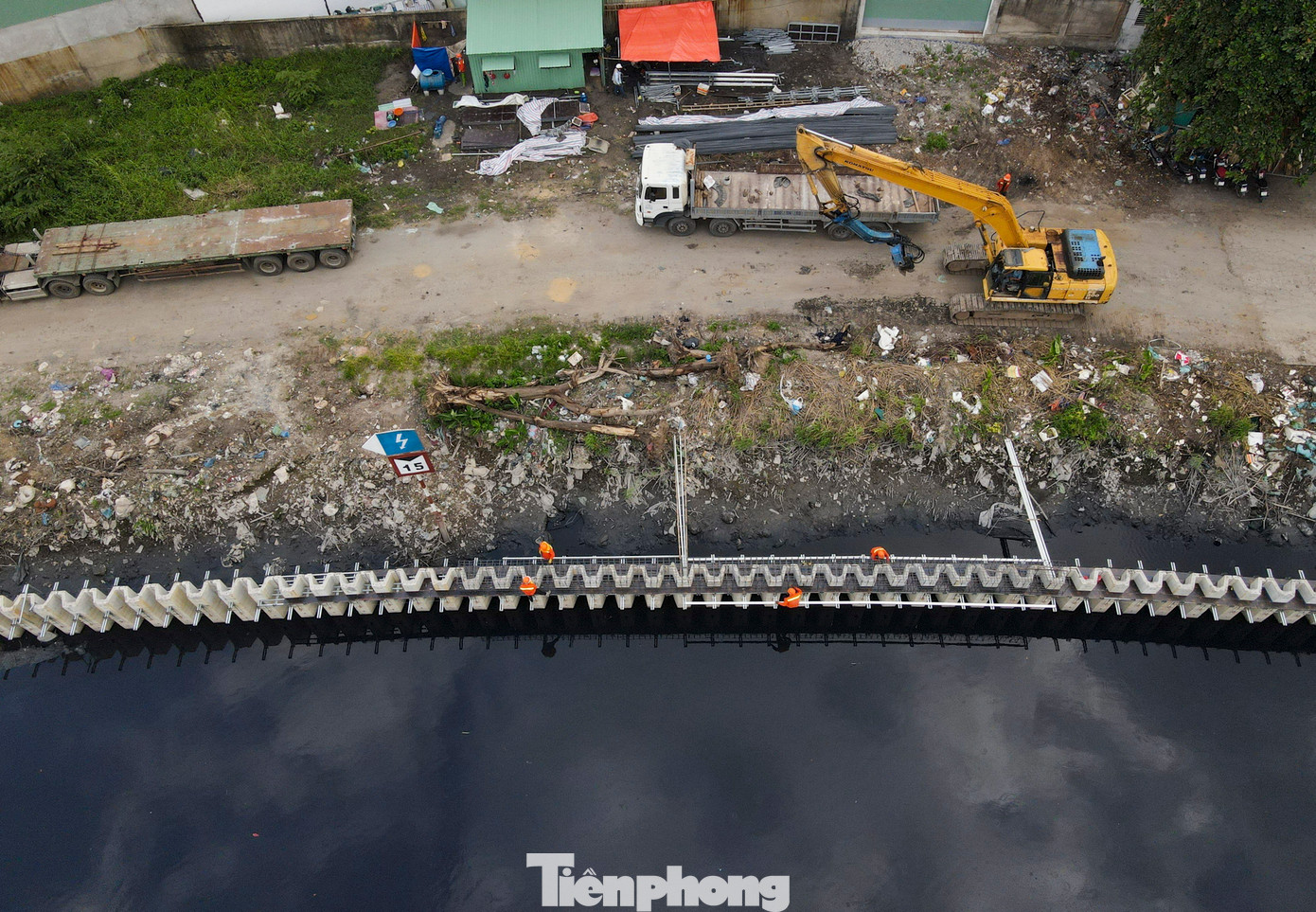 Một đoạn kênh qua quận Gò Vấp đang dần được hoàn thiện các cơ sở hạ tầng.