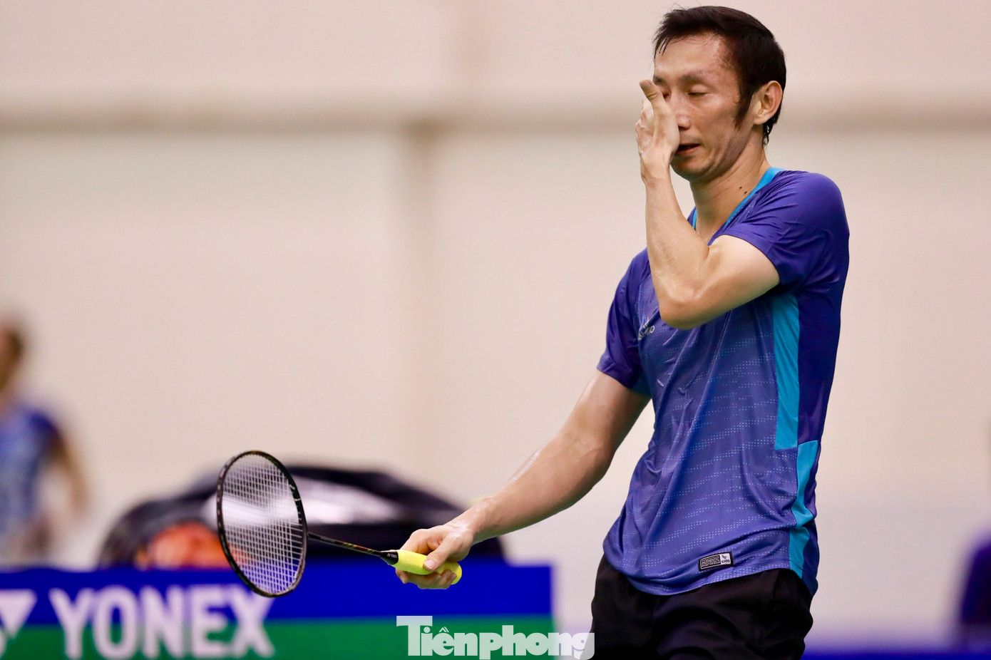 Đông đảo khán giả tại Nhà thi đấu Nguyễn Du (quận 1) cảm thấy khá tiếc cho Tiến Minh trong hiệp đấu đầu tiên.