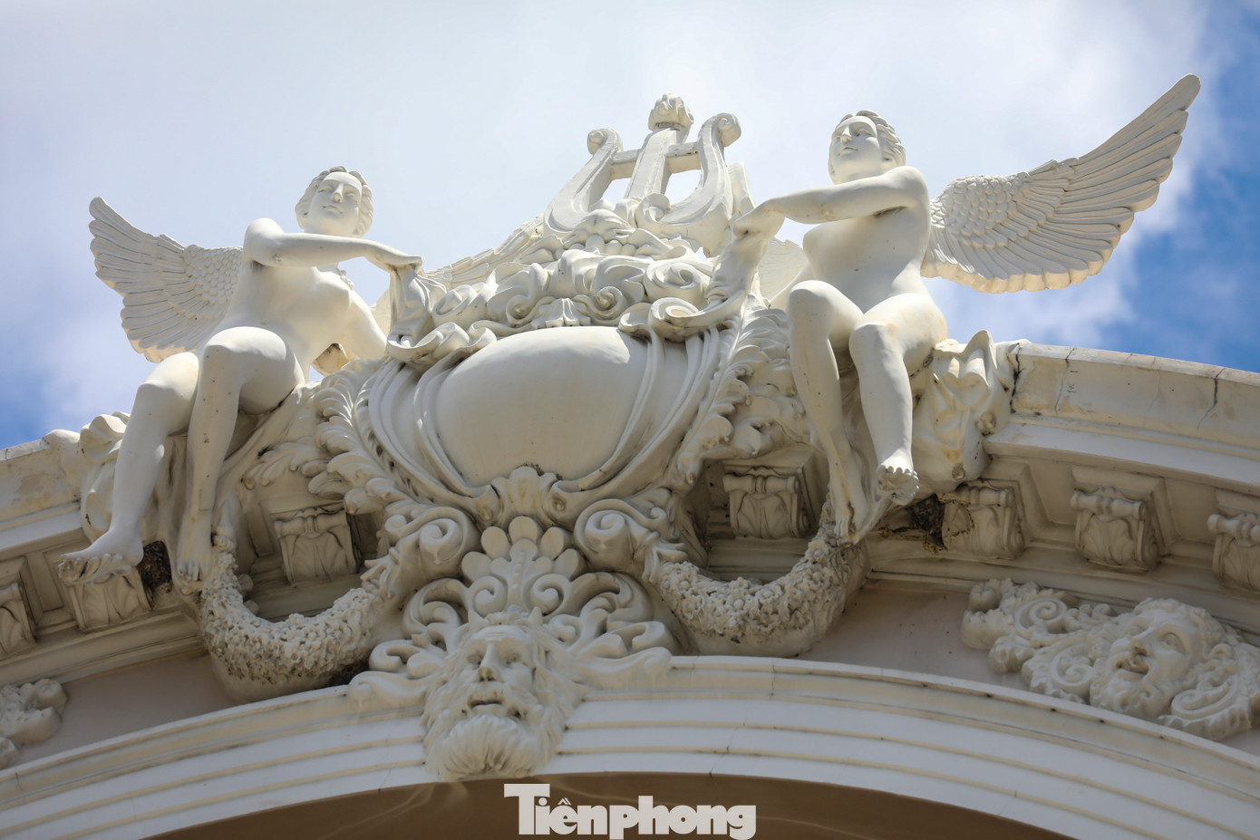 Dự án tu sửa sẽ thực hiện trong hơn ba năm. Quý 4 năm nay, công trình được lập báo cáo nghiên cứu khả thi, năm 2024 trình duyệt dự án đầu tư, thiết kế bản vẽ thi công và tổng dự toán. Năm 2025 sẽ thi công lắp đặt, đến 2026 lắp đặt thiết bị, công tác sưu tầm, trưng bày.