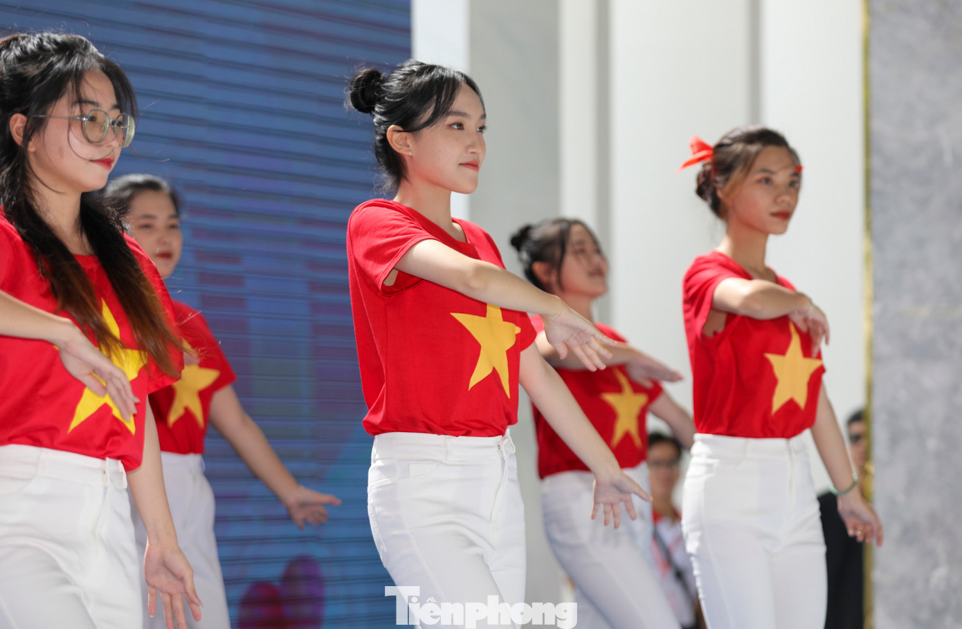 Tại ngày hội, ngoài hoạt động hiến máu, tham gia sự kiện, các bạn sinh viên còn được hòa mình trong không khí sôi động của lễ hội âm nhạc.