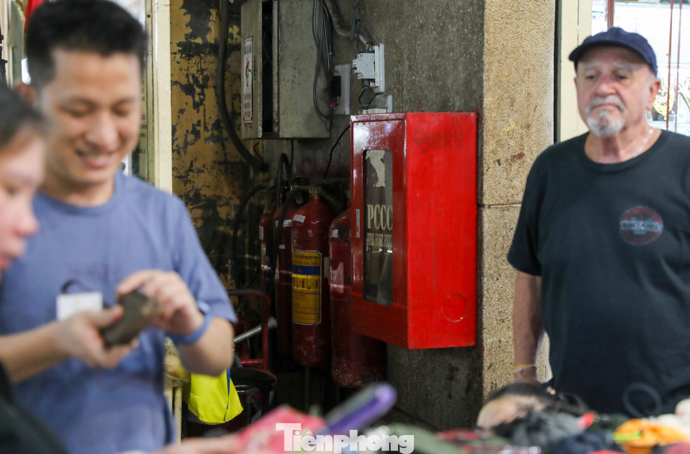 Các hạng mục lớn khác cần cải tạo như hệ thống thoát nước, hệ thống cấp điện, thay mới hệ thống PCCC, lát nền với diện tích khoảng 10.000m2 có tổng kinh phí gần 45 tỷ đồng.