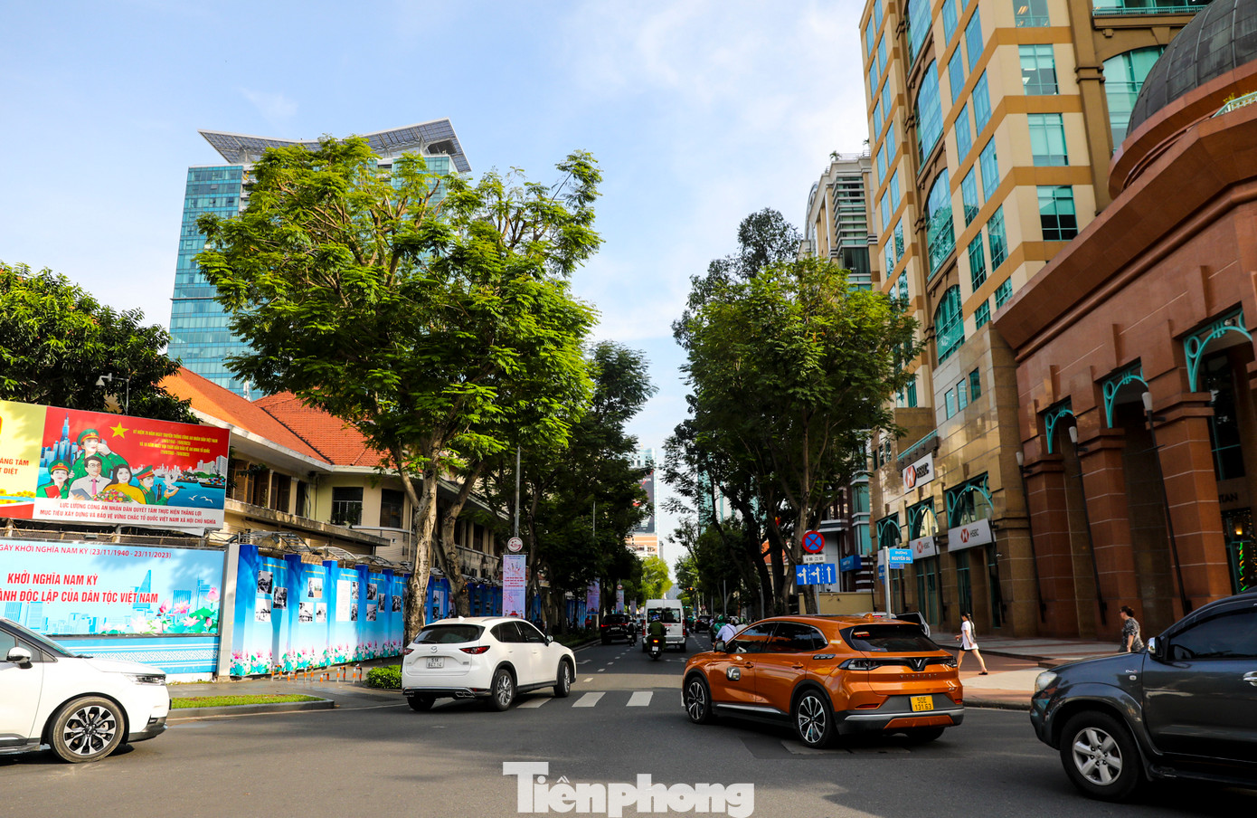 Tuyến đường bắt đầu từ Công trường Công xã Paris trước Nhà thờ chính tòa Đức Bà Sài Gòn.