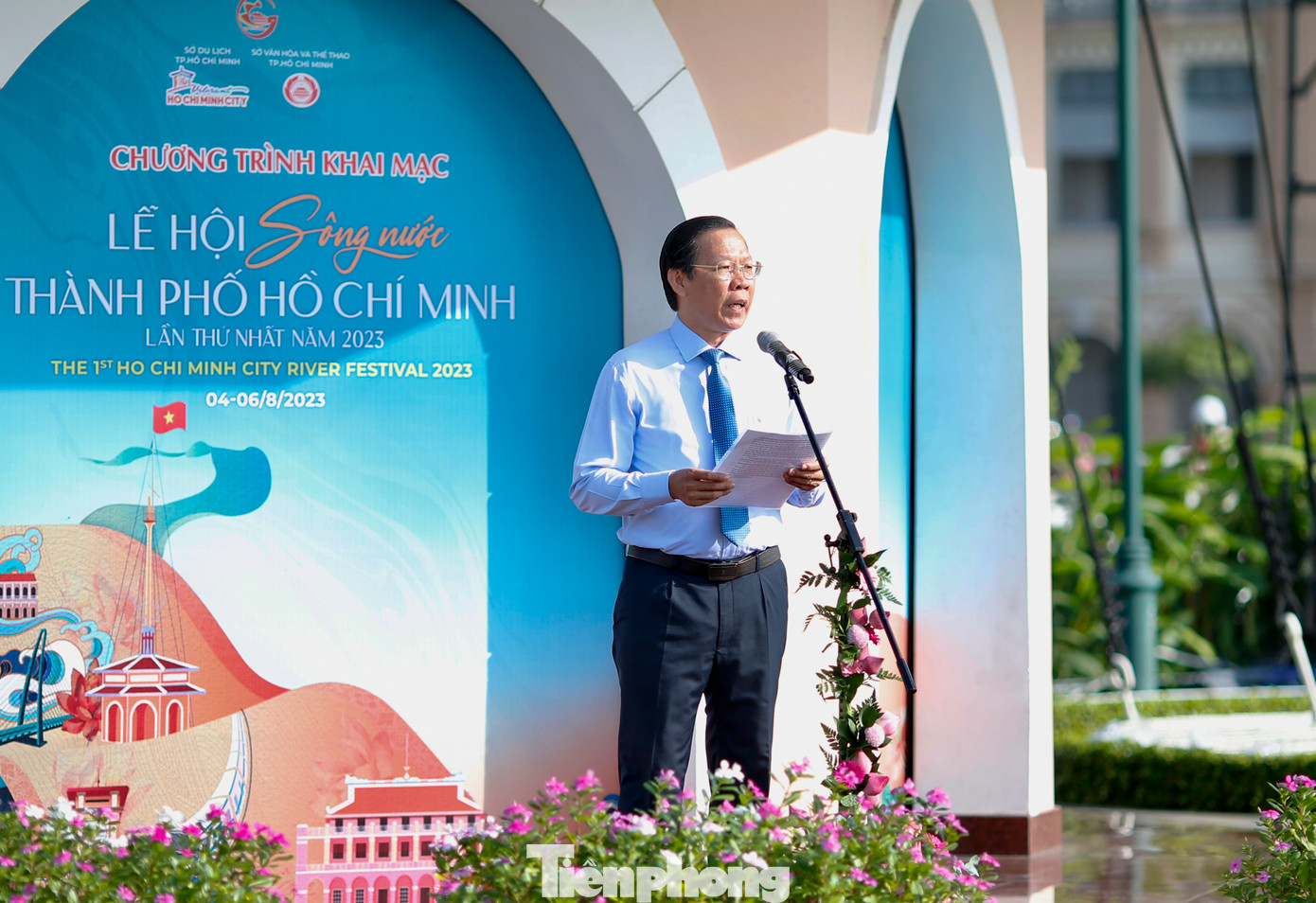 Sáng 4/8, Lễ hội sông nước TPHCM lần thứ nhất năm 2023 được khai mạc tại Cột cờ Thủ Ngữ (đường Tôn Đức Thắng, quận 1). Trong lễ khai mạc, Chủ tịch UBND TPHCM Phan Văn Mãi chia sẻ: "Lễ hội sông nước được tổ chức nhằm bảo tồn và phát huy các giá trị văn hóa - lịch sử, xây dựng sản phẩm, sự kiện đặc trưng. Đẩy mạnh khai thác các giá trị kinh tế, du lịch từ hệ thống tài nguyên sông biển trên địa bàn. Hướng đến định vị thương hiệu một đô thị sông nước giàu bản sắc văn hóa". Sáng 4/8, Lễ hội sông nước TPHCM lần thứ nhất năm 2023 được khai mạc tại Cột cờ Thủ Ngữ (đường Tôn Đức Thắng, quận 1). Trong lễ khai mạc, Chủ tịch UBND TPHCM Phan Văn Mãi chia sẻ: "Lễ hội sông nước được tổ chức nhằm bảo tồn và phát huy các giá trị văn hóa - lịch sử, xây dựng sản phẩm, sự kiện đặc trưng. Đẩy mạnh khai thác các giá trị kinh tế, du lịch từ hệ thống tài nguyên sông biển trên địa bàn. Hướng đến định vị thương hiệu một đô thị sông nước giàu bản sắc văn hóa".