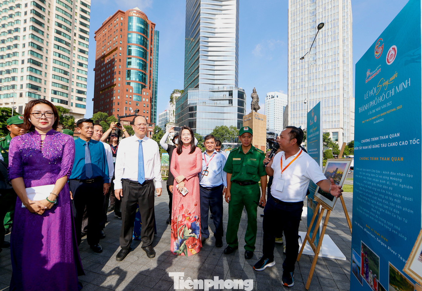 Ban tổ chức cho biết hiện tại, công tác tổ chức đảm bảo đúng tiến độ và đúng nội dung kế hoạch, yêu cầu đặt ra. Trong đó, Sở Du lịch đã phối hợp cùng các đơn vị xây dựng phương án đảm bảo an ninh an toàn tại các khu vực tổ chức cũng như chuẩn bị sẵn sàng các phương án dự phòng các tình huống, đặc biệt là tại khu vực tổ chức chương trình nghệ thuật Lễ hội Sông nước TPHCM lần nhất năm 2023. Ban tổ chức cho biết hiện tại, công tác tổ chức đảm bảo đúng tiến độ và đúng nội dung kế hoạch, yêu cầu đặt ra. Trong đó, Sở Du lịch đã phối hợp cùng các đơn vị xây dựng phương án đảm bảo an ninh an toàn tại các khu vực tổ chức cũng như chuẩn bị sẵn sàng các phương án dự phòng các tình huống, đặc biệt là tại khu vực tổ chức chương trình nghệ thuật Lễ hội Sông nước TPHCM lần nhất năm 2023.