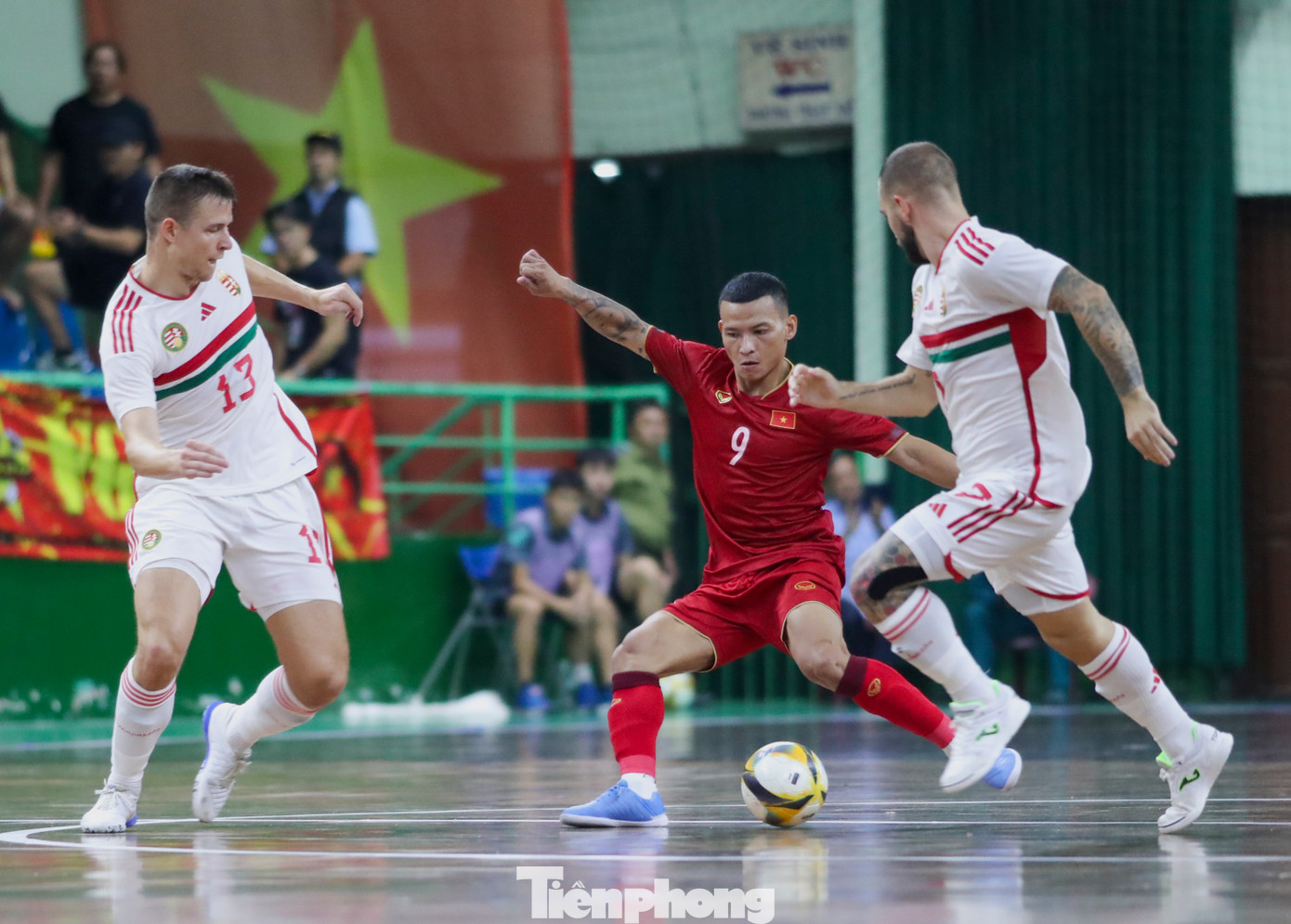 Ngày 19/9, Việt Nam tiếp tục giao hữu với đối thủ mạnh Nga – đứng thứ tư thế giới. Ở lần gặp nhau gần nhất, Việt Nam thua 2-3 tại vòng 1/8 FIFA futsal World Cup 2021.