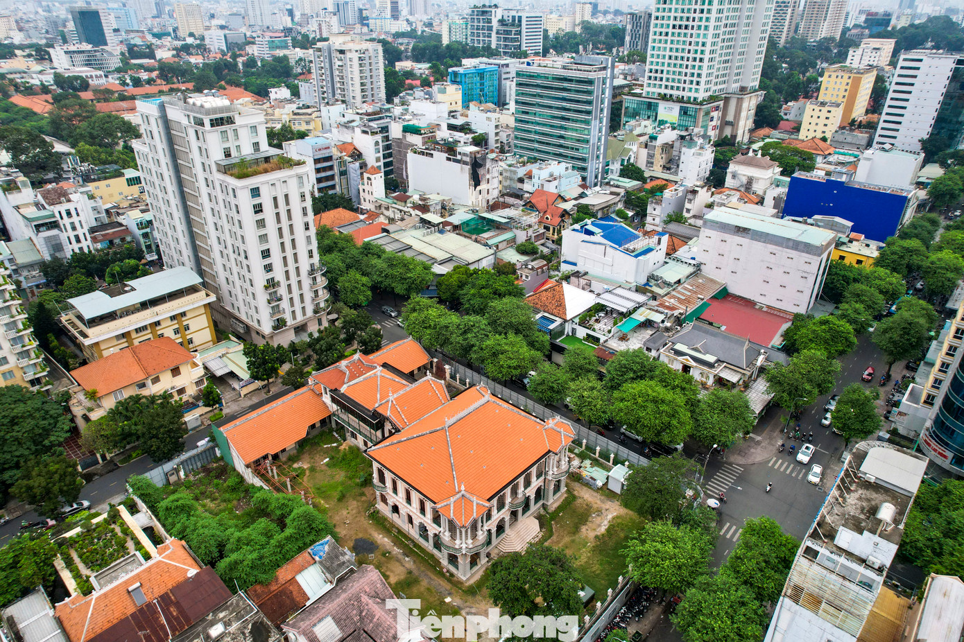 Căn biệt thự này được cho là bà Trương Mỹ Lan mua lại, trùng tu để về ở.