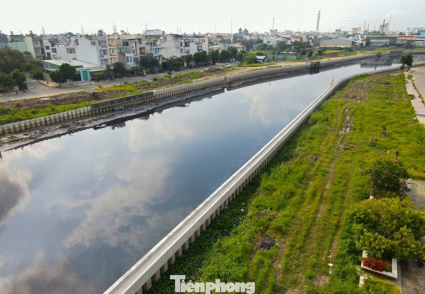 Người dân khu vực hi vọng thành phố sẽ cải tạo để toàn bộ con kênh được hồi sinh như khúc Kênh Nước Đen, đoạn kênh này được cải tạo năm 2007, làm thay đổi hoàn toàn diện mạo cảnh quan và môi trường xung quanh hai bờ kênh.