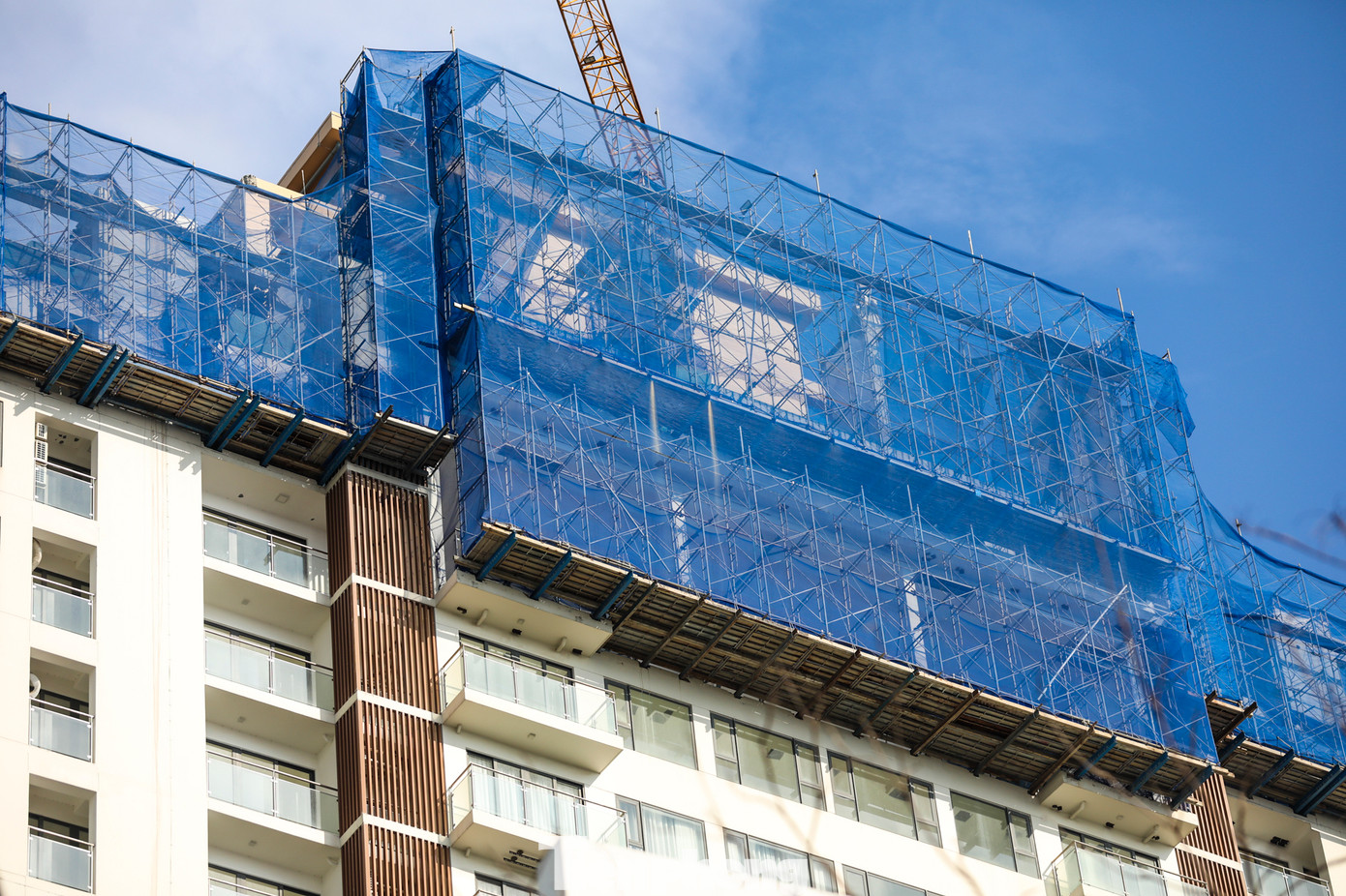 Sở Xây dựng TPHCM đã ban hành quyết định xử phạt vi phạm hành chính số 2279/XPVPHC vì tổ chức thi công sai nội dung giấy phép xây dựng giai đoạn 2, tầng hầm và phần thân đối với trường hợp cấp giấy phép xây dựng mới. Sở Xây dựng TPHCM đã ban hành quyết định xử phạt vi phạm hành chính số 2279/XPVPHC vì tổ chức thi công sai nội dung giấy phép xây dựng giai đoạn 2, tầng hầm và phần thân đối với trường hợp cấp giấy phép xây dựng mới.