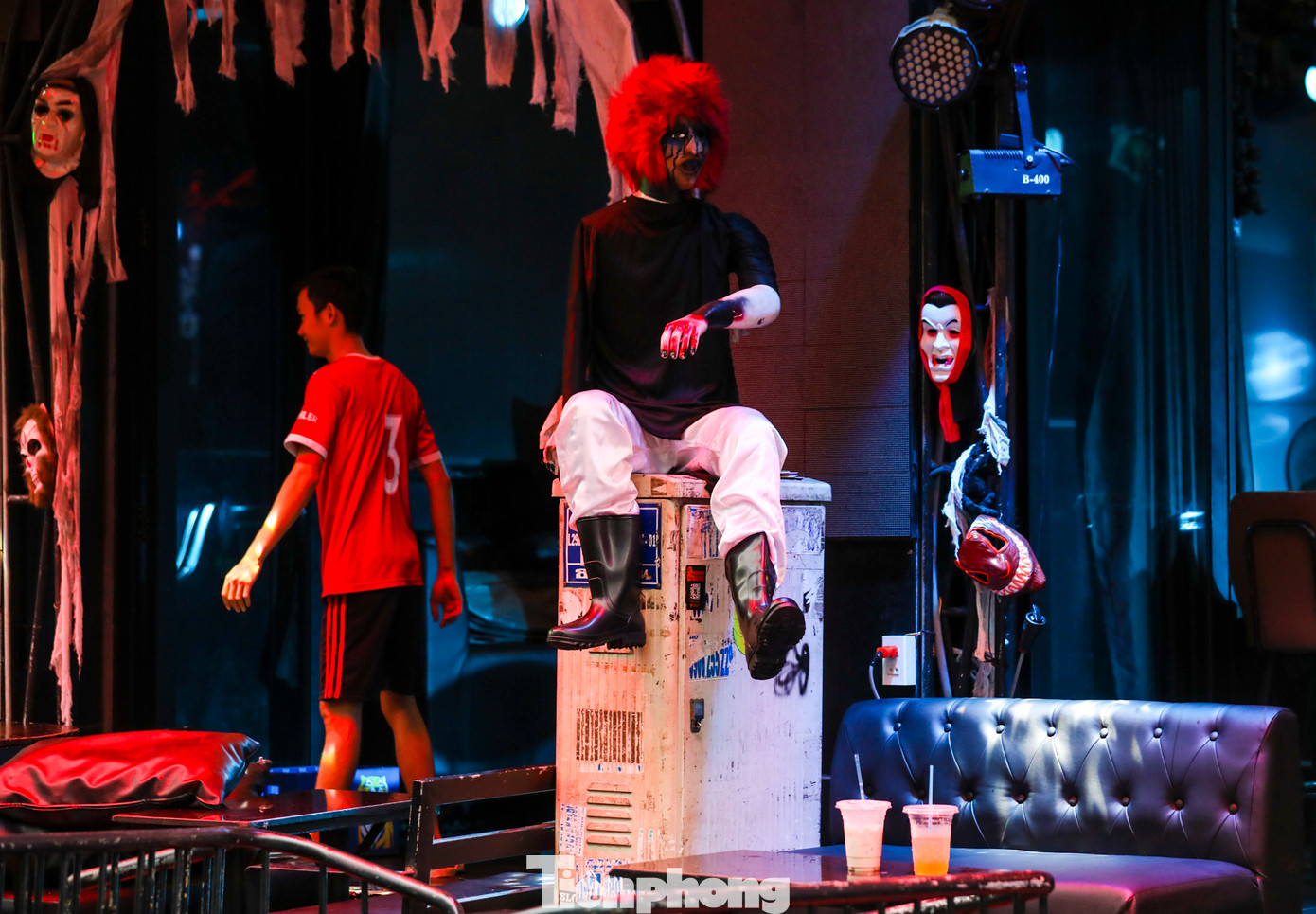 Khu phố Tây này luôn là nơi sôi động nhất được nhiều bạn trẻ và du khách lựa chọn tới vui chơi vào mỗi dịp lễ hội Halloween.