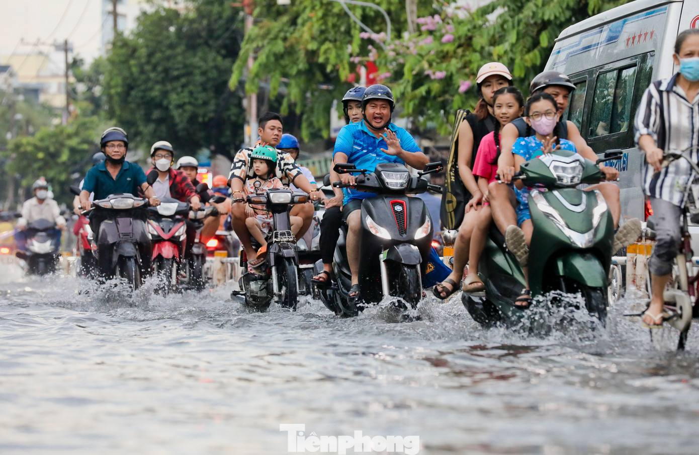 Theo dự báo, thời tiết TPHCM trong 10 ngày tới tiếp tục có mưa rào và dông vài nơi, mưa chủ yếu xuất hiện vào thời điểm về chiều, tối. (Ảnh minh họa: Duy Anh)