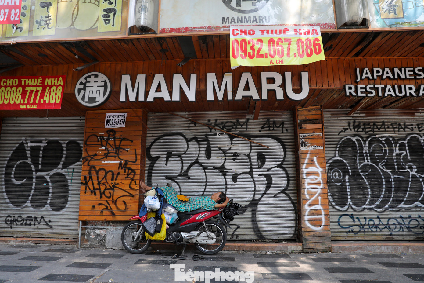 Hiện nay, xu hướng kinh doanh trực tuyến với nhu cầu chỉ cần một mặt bằng nhỏ đủ để hoạt động dần được khách thuê lựa chọn hơn là việc phải thuê một mặt bằng lớn, đắt đỏ ở trung tâm TPHCM.