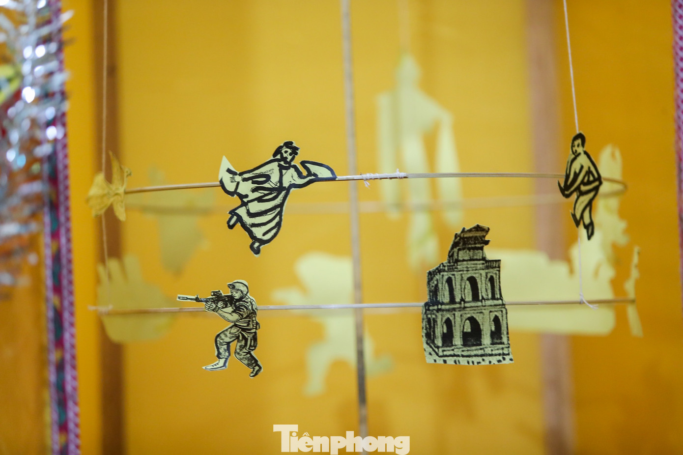 Đến nay, khi đồ chơi nước ngoài tràn ngập, đèn kéo quân nói riêng, đồ chơi truyền thống nói chung mai một dần, nhưng vẫn có chỗ đứng nhất định với những người yêu thích đồ chơi truyền thống. Đến nay, khi đồ chơi nước ngoài tràn ngập, đèn kéo quân nói riêng, đồ chơi truyền thống nói chung mai một dần, nhưng vẫn có chỗ đứng nhất định với những người yêu thích đồ chơi truyền thống.