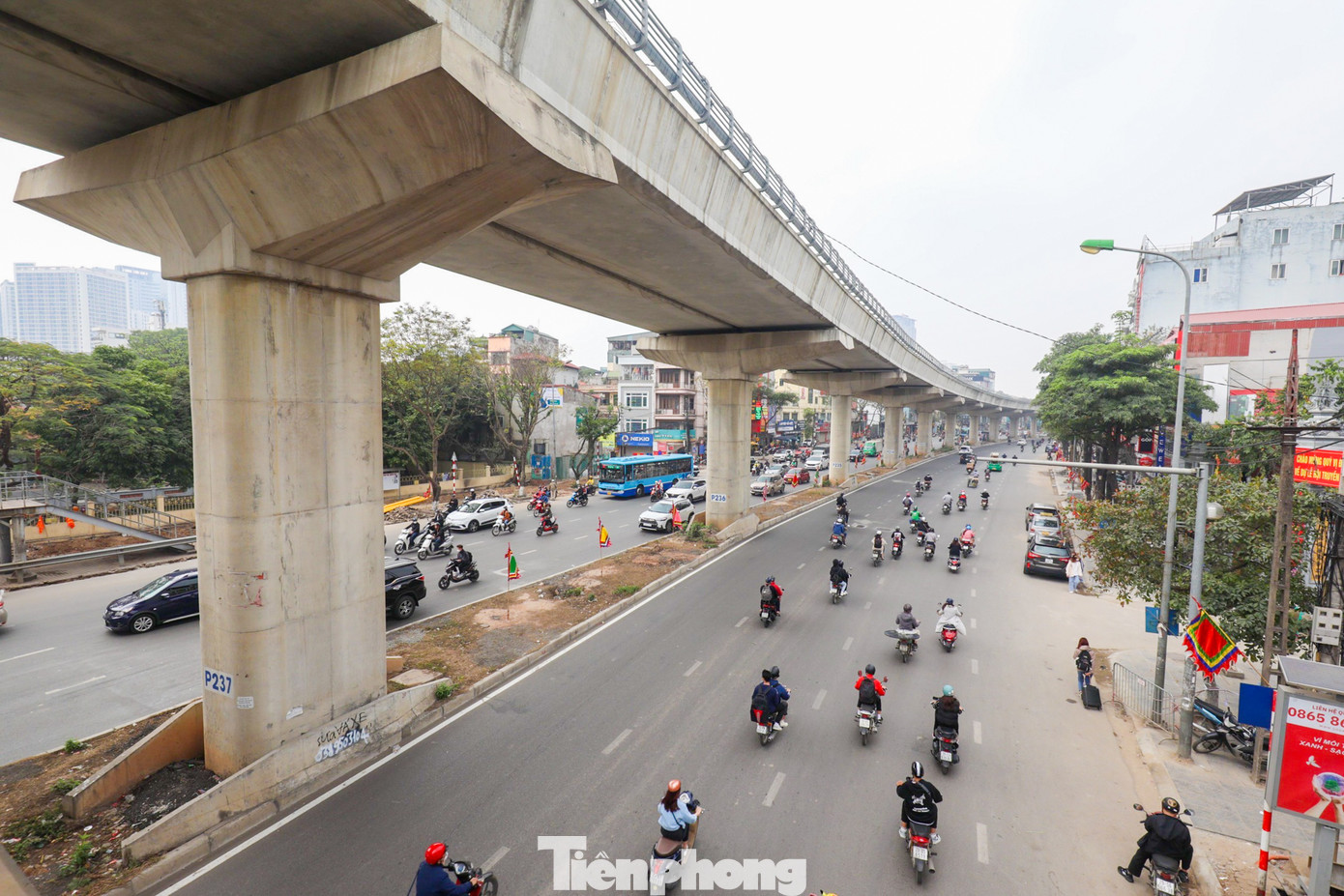 Dự án đường sắt đô thị Nhổn - ga Hà Nội do UBND Tp.Hà Nội là cấp quyết định đầu tư và Ban QLDA Đường sắt đô thị Hà Nội làm chủ đầu tư. Dự án đã được khởi công từ tháng 9/2010 và dự kiến sẽ hoàn thành trong năm 2022.