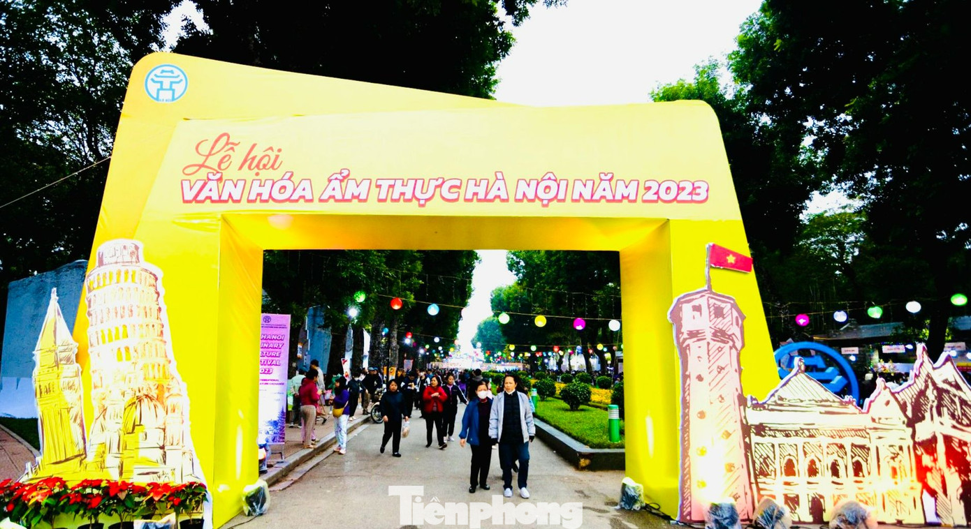 Lễ hội Văn hóa Ẩm thực Hà Nội 2023 diễn ra từ 1/12 đến 3/12 tại Công viên Thống Nhất, phố Trần Nhân Tông, quận Hai Bà Trưng, Hà Nội.