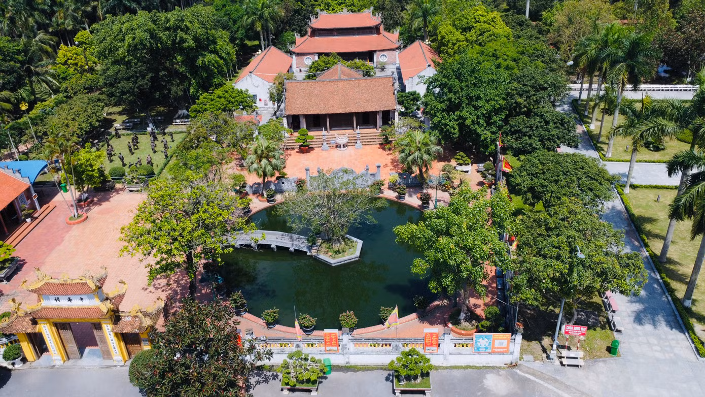 Khu di tích Trạng trình Nguyễn Bỉnh Khiêm được thiết kế với tổng cộng 9 hạng mục đặc sắc, là một địa điểm du lịch văn hóa tâm linh nổi tiếng của Hải Phòng. (Ảnh: Trọng Tài)