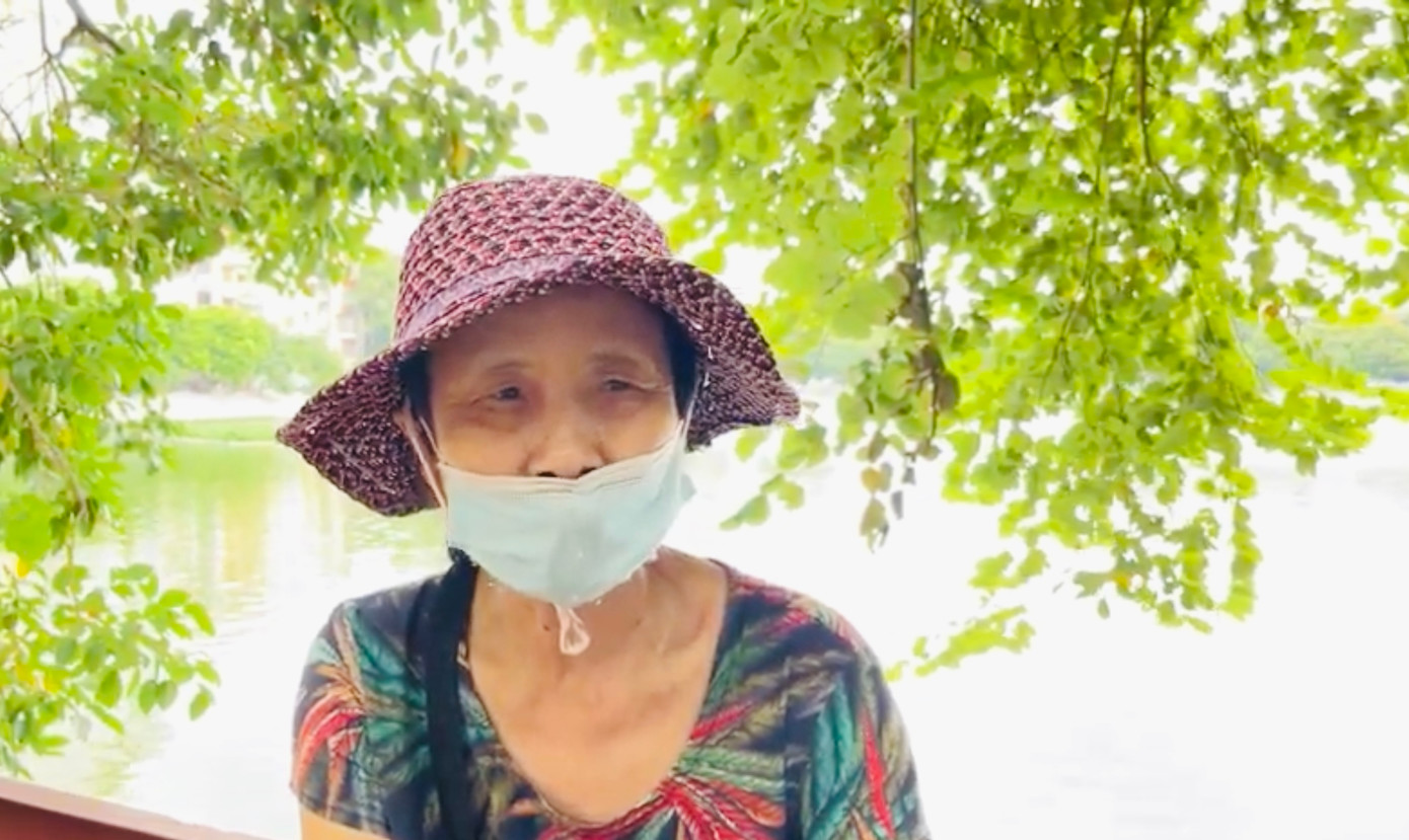 Cô Khoa ở phường Nam Đồng (quận Đống Đa) chia sẻ: "Trước đây hồ rất bẩn, khu vực bờ kè không có lan can bảo vệ, đường bao quanh hồ xuống cấp gây nguy hiểm cho người dân khi đi dạo, tập thể dục tại khu vực. Nay hồ được cải tạo, chỉnh trang lại, chúng tôi rất phấn khởi".