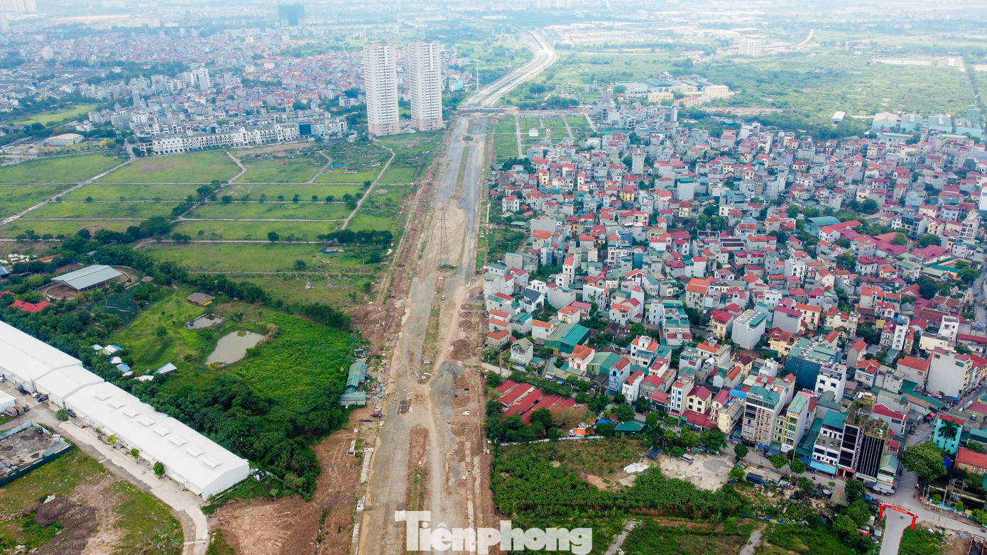 Dự án đầu tư xây dựng tuyến đường Vành đai 3,5 (đoạn từ Đại lộ Thăng Long đến Quốc lộ 32) có tổng mức đầu tư hơn 1.000 tỉ đồng, do Ban Quản lý dự án đầu tư xây dựng huyện Hoài Đức (Hà Nội) làm chủ đầu tư, chia làm 2 giai đoạn. Dự án đầu tư xây dựng tuyến đường Vành đai 3,5 (đoạn từ Đại lộ Thăng Long đến Quốc lộ 32) có tổng mức đầu tư hơn 1.000 tỉ đồng, do Ban Quản lý dự án đầu tư xây dựng huyện Hoài Đức (Hà Nội) làm chủ đầu tư, chia làm 2 giai đoạn.