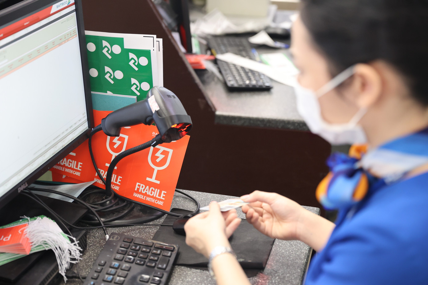 Việc thí điểm ứng dụng CCCD gắn chíp và giải pháp xác thực hành khách làm thủ tục bay nội địa tại sân bay Nội Bài trên tinh thần tự nguyện, không bắt buộc.