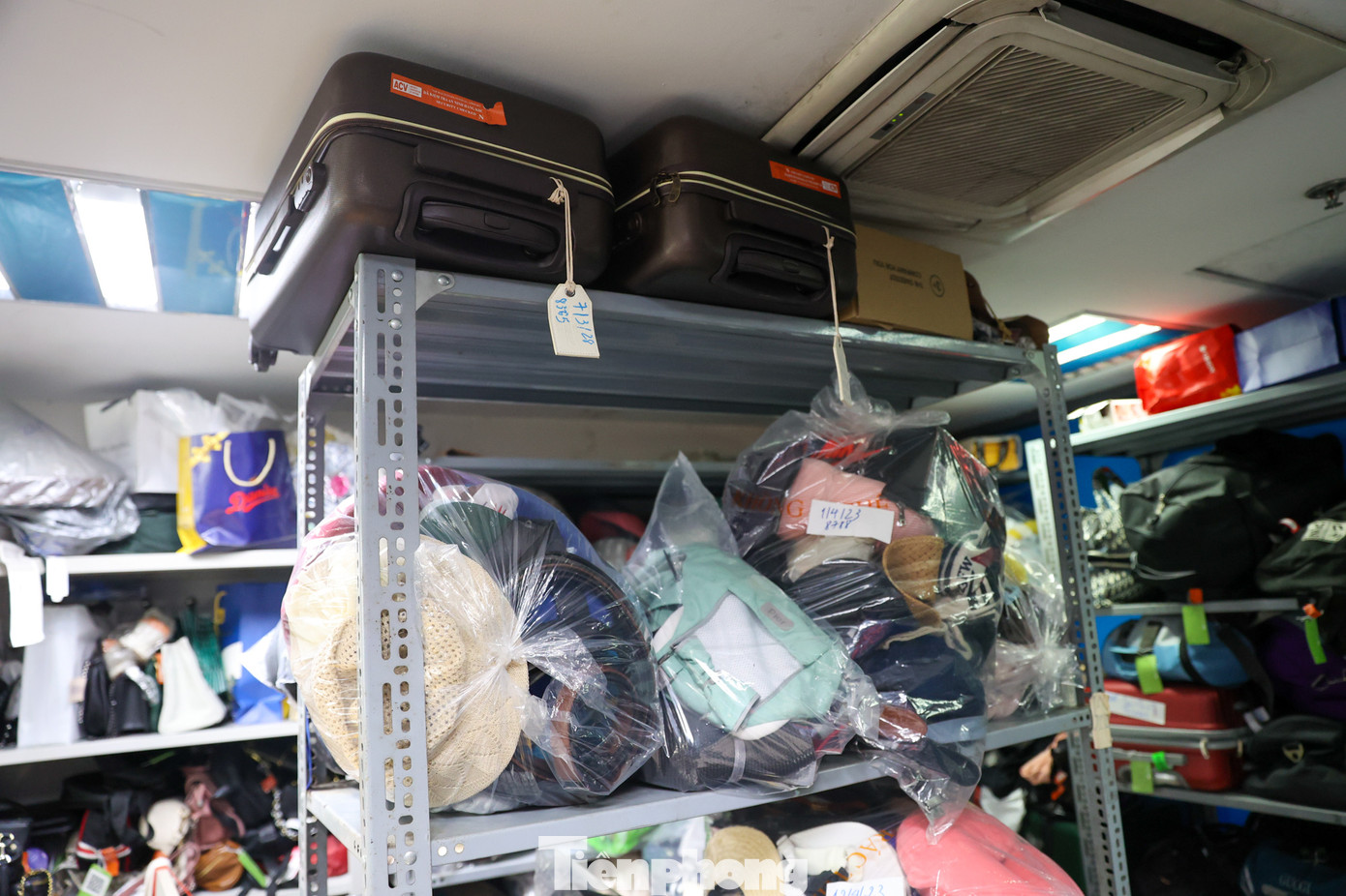 Toàn bộ hành lý thất lạc đều được Cảng Hàng không quốc tế Nội Bài đăng tải trên trang thông tin điện tử nhằm giúp hành khách dễ dàng tìm kiếm.