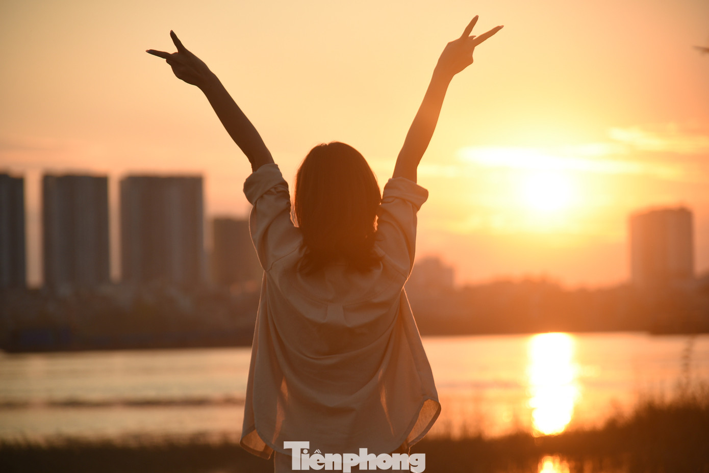 Điểm cắm trại nơi đây còn là địa điểm "săn hoàng hôn" tuyệt đẹp với các bạn trẻ.