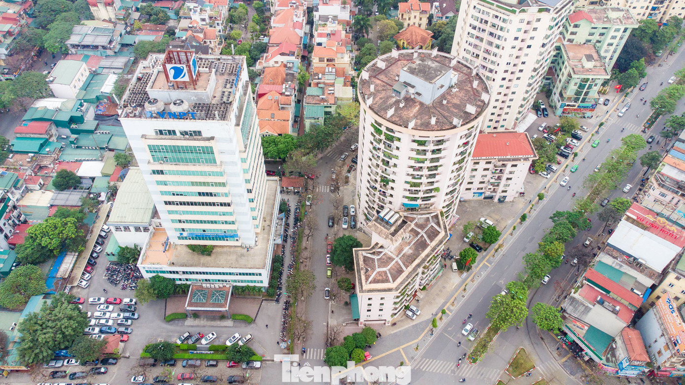 Lý do thu hồi khu đất vàng trên là theo Quyết định số 1359/2018 của Bộ Thông tin và Truyền thông về việc giữ lại các cơ sở nhà, đất để tiếp tục sử dụng của Tập đoàn Bưu chính Viễn thông Việt Nam trên địa bàn TP Hà Nội.