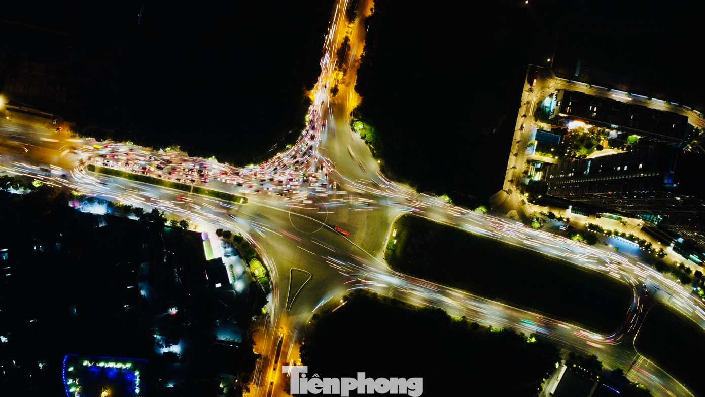 Tuy nhiên, sau 1 năm triển khai, nút giao thông không đèn đỏ và vòng xuyến đã mang lại hiệu quả rõ rệt, thực tế đã không xảy ra ùn tắc.