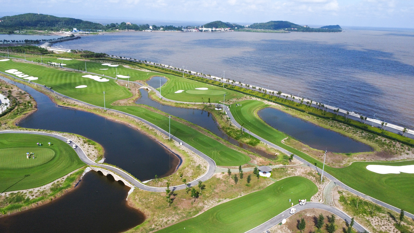 Dragon Golf Links. Dragon Golf Links.