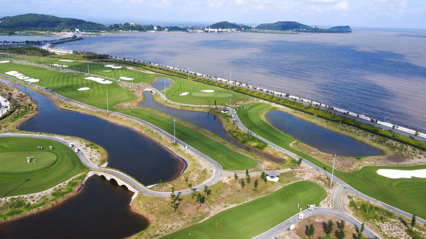 Dragon Golf Links.