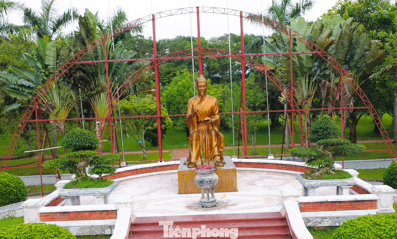 Năm 1991, đền được xếp hạng di tích lịch sử văn hóa cấp Quốc gia. Từ năm 1999 đến nay, khu di tích ngày càng được mở rộng và quy hoạch với diện tích rộng 12,43 ha. Nhiều hạng mục, công trình có giá trị được phục dựng, đầu tư, hoàn thiện và đưa vào sử dụng, đáp ứng nhu cầu của du khách về dâng hương, tưởng niệm danh nhân.