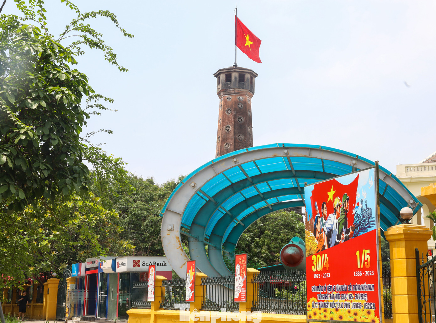 Công trình tiếp theo là Cột cờ Hà Nội ở số 28B phố Điện Biên Phủ.