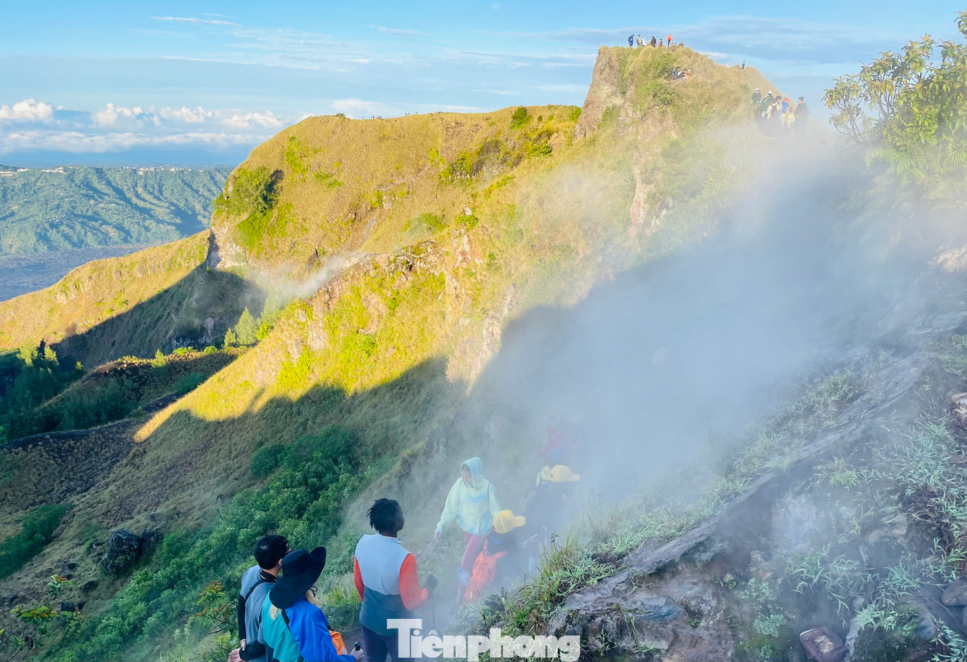 Chiêm ngưỡng vẻ đẹp hùng vĩ của núi lửa Batur.