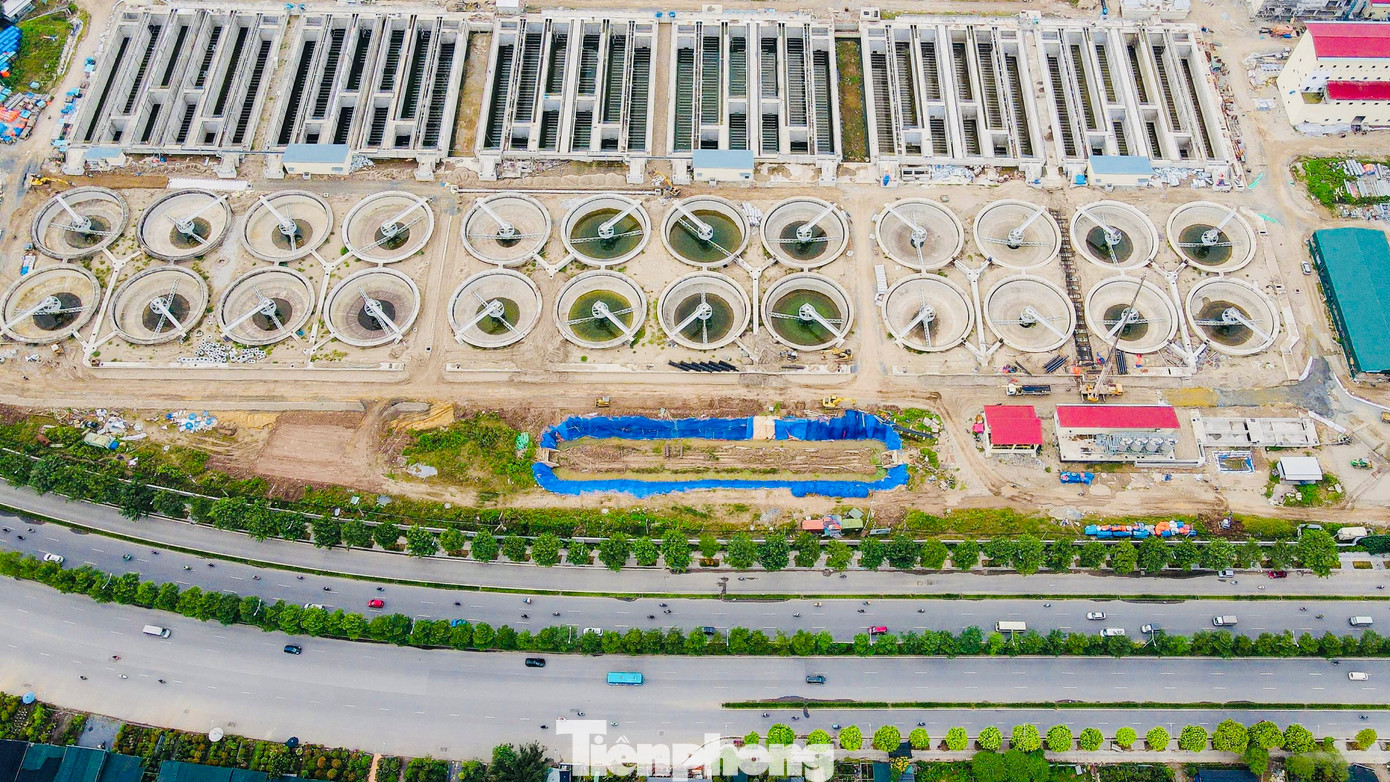 Đây được xem là một trong những dự án quy mô lớn nhất và mang tính cấp bách của Hà Nội về xử lý nước thải. Tuy nhiên, đến thời điểm hiện tại, dự án vẫn ngổn ngang, chưa thể hoàn thành.