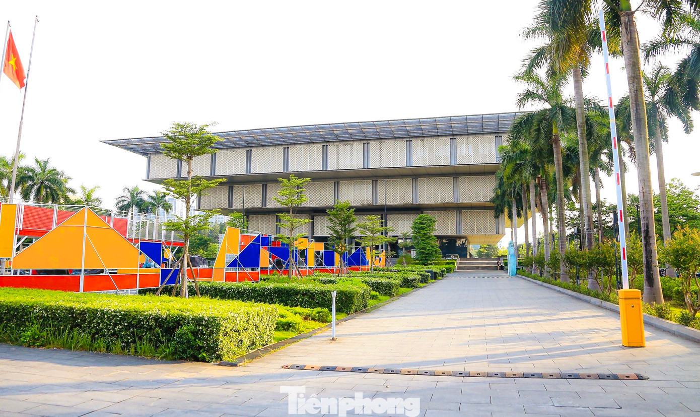 Dự án Bảo tàng Hà Nội (quận Nam Từ Liêm) chính thức được khởi công từ tháng 5/2008 với tổng diện tích 53.963 m2, gồm 4 tầng nổi và 2 tầng hầm.