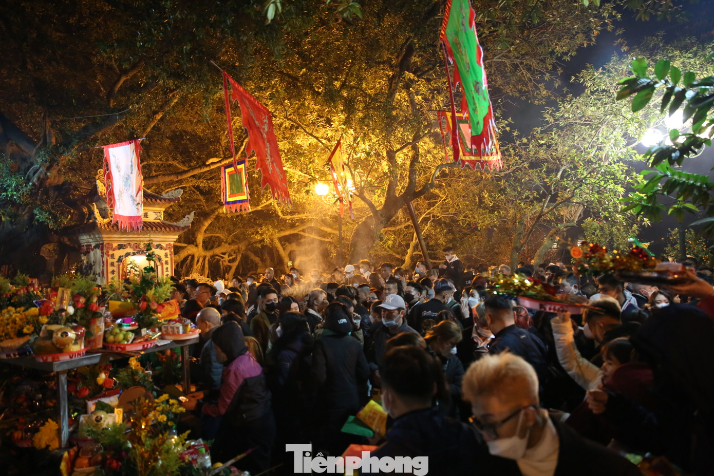 Phủ Tây Hồ là một trong những chốn linh thiêng trong hệ thống đình, đền, chùa, phủ ở Hà Nội. Phủ Tây Hồ thờ Bà chúa Liễu Hạnh, một nhân vật trong truyền thuyết, và là một trong bốn vị thánh bất tử trong tín ngưỡng của người Việt.