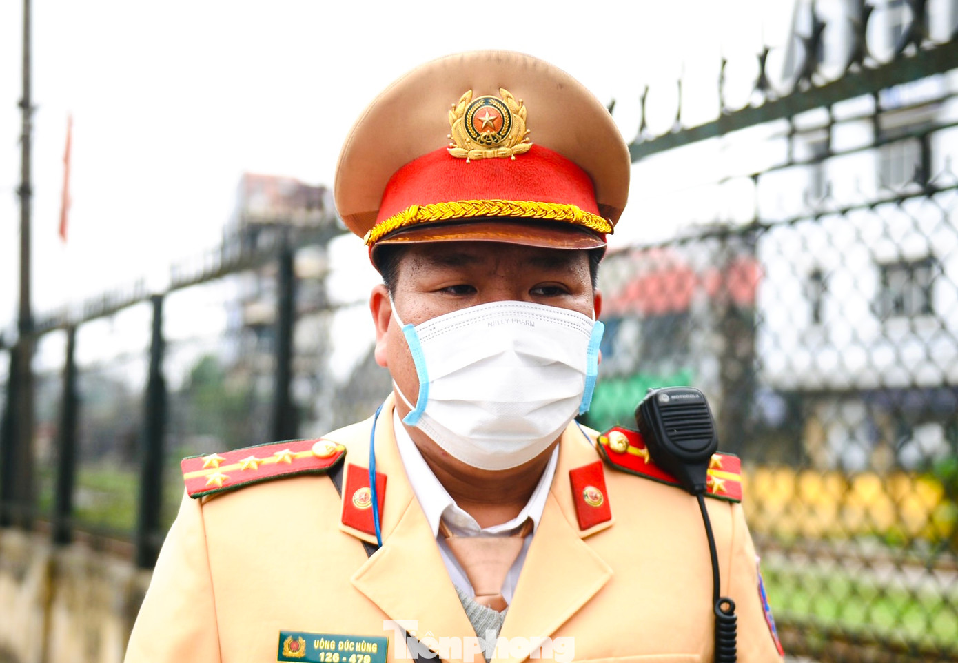 Trao đổi với PV báo Tiền Phong, Đại uý Uông Đức Hùng - Cán bộ Đội CSGT số 14 cho biết: "Việc điều khiển xe máy lưu thông ngược chiều là một trong những nguyên nhân chính dẫn đến tai nạn giao thông. Để ngăn ngừa tình trạng này, ngoài chế tài xử phạt được nâng cao thì cần nhất mỗi cá nhân phải có ý thức tuân thủ nghiêm quy định khi tham gia giao thông".