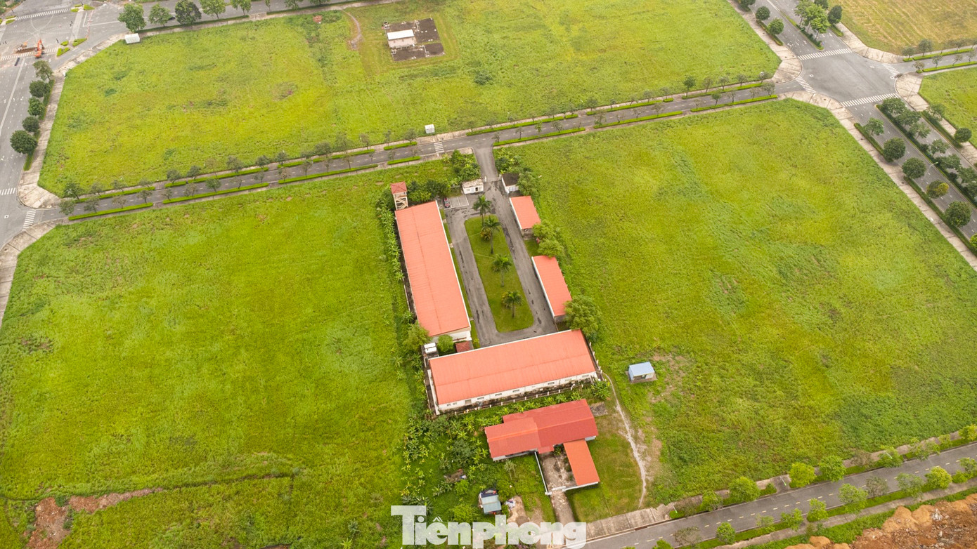 Thời điểm hiện tại khu đất này chỉ mới có có khu văn phòng hạ tầng dự án khu đô thị Tây Hồ Tây.