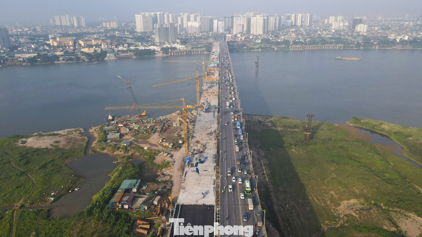 Cầu Vĩnh Tuy giai đoạn 2 có vai trò rất quan trọng trong việc giảm ùn tắc giao thông, tạo điều kiện về đi lại cho người dân, dự kiến tiến độ thông xe trước dịp Quốc khánh 2/9 năm nay.