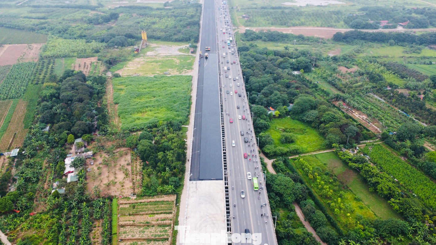 Điểm đầu của dự án giao với đường Nguyễn Khoái và đường Minh Khai (quận Hai Bà Trưng), điểm cuối giao với đường Long Biên - Thạch Bàn, đường Cổ Linh.