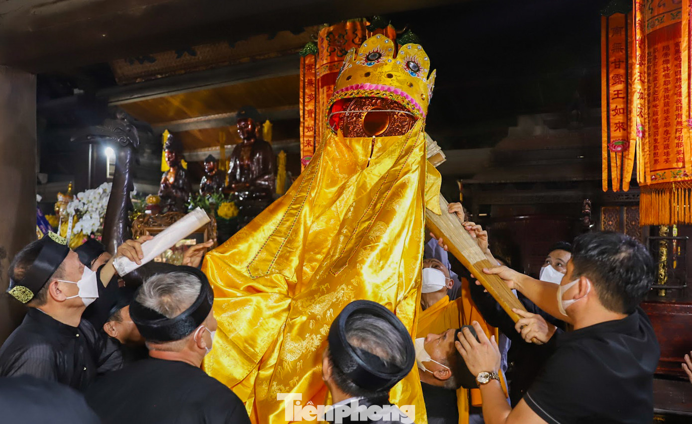 Lễ hội nhằm tưởng nhớ đến thiền sư Từ Đạo Hạnh, vị thiền sư dưới thời nhà Lý, cũng chính là người mở đầu cho tín ngưỡng thờ Thánh Tổ - tín ngưỡng có sức ảnh hưởng lớn đối với người Việt thời Lý – Trần, ông tổ nghề múa rối nước truyền thống dân tộc.