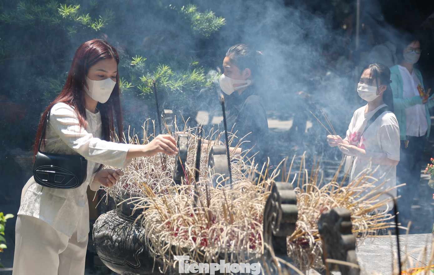 Vu Lan báo hiếu là ngày lễ quan trọng trong Phật giáo, diễn ra vào ngày rằm tháng 7 hàng năm.