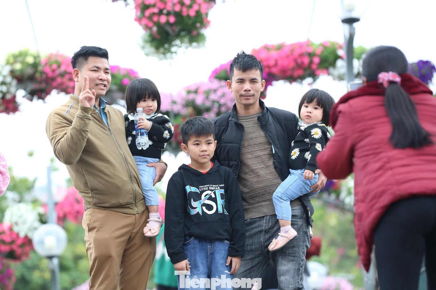 Đầu xuân năm mới cũng là dịp để lưu giữ những khoảnh khắc của cả gia đình.