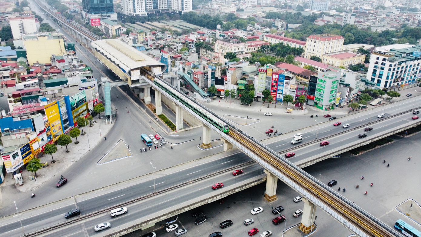 Nhiều điểm đen giao thông quen thuộc bỗng trở nên "khác lạ". Nhiều điểm đen giao thông quen thuộc bỗng trở nên "khác lạ".