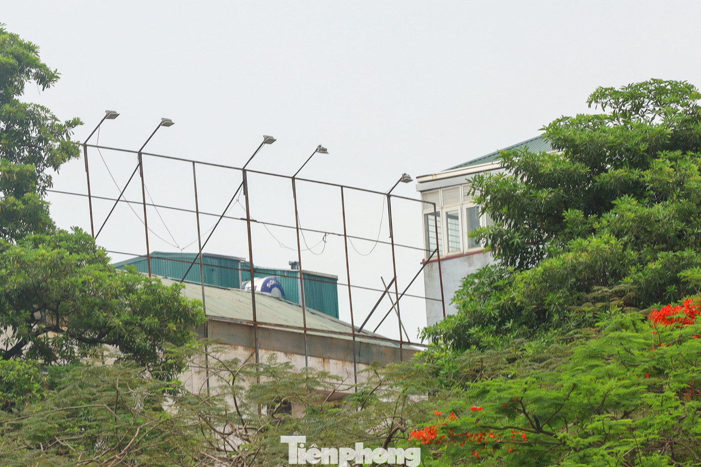 Nhiều biển đã không còn tồn tại nội dung quảng cáo đã lâu nhưng vẫn "trụ vững" qua tháng năm.