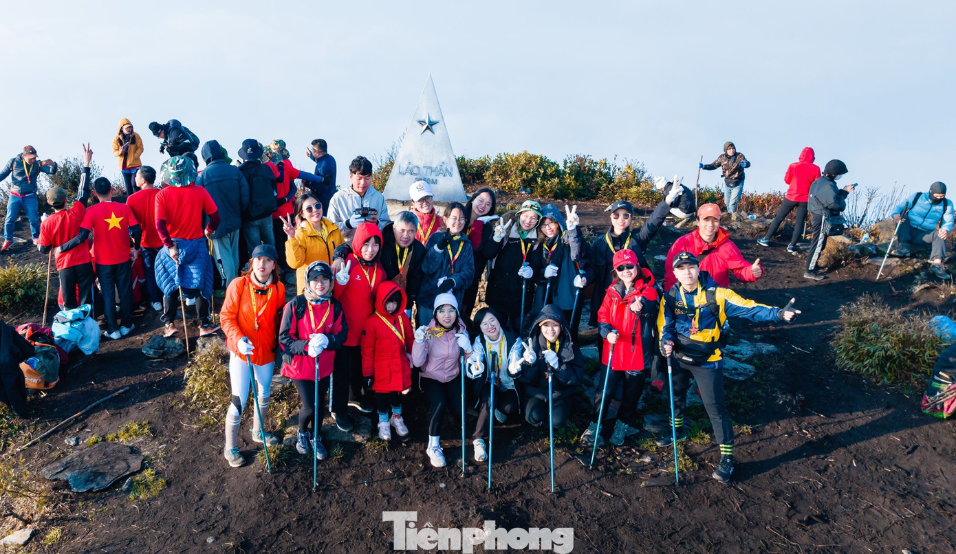 Thời điểm lý tưởng để săn mây trên đỉnh Lảo Thẩn là từ tháng 10 đến tháng 12 và tháng 3 đến tháng 5 hàng năm.