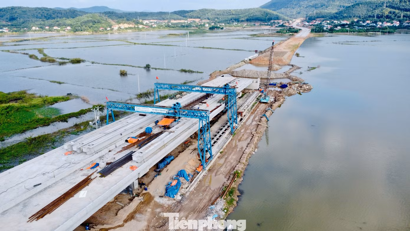Điểm cuối (Km8+590) kết nối với đường quy hoạch thuộc địa phận xã Hưng Đạo, thành phố Chí Linh, tỉnh Hải Dương (khớp nối với Dự án đầu tư xây dựng đường dẫn cầu Đồng Việt kết nối với Quốc lộ 37, thành phố Chí Linh do UBND tỉnh Hải Dương đầu tư).