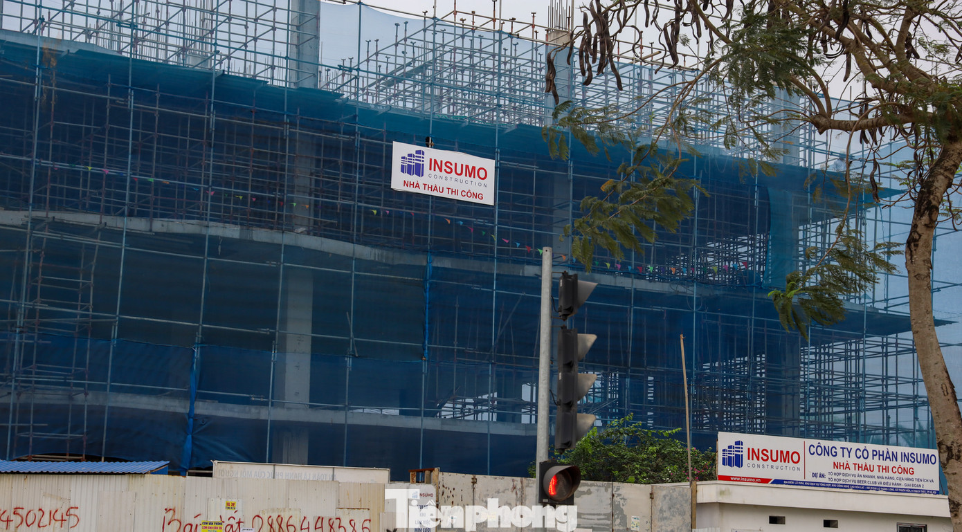 Hiện tại, theo ghi nhận của PV báo Tiền Phong, trong Khu công nghệ cao đang có một số công trình xây dựng, tuy nhiên số lượng không nhiều.